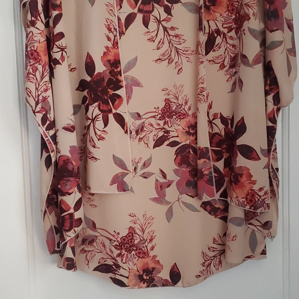 i. JOAH floral kimono style cardigan - Picture 3 of 15